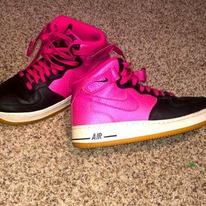 Hot pink and black Air Force 1s, barley worn, mens size 6.5 womens 8.5